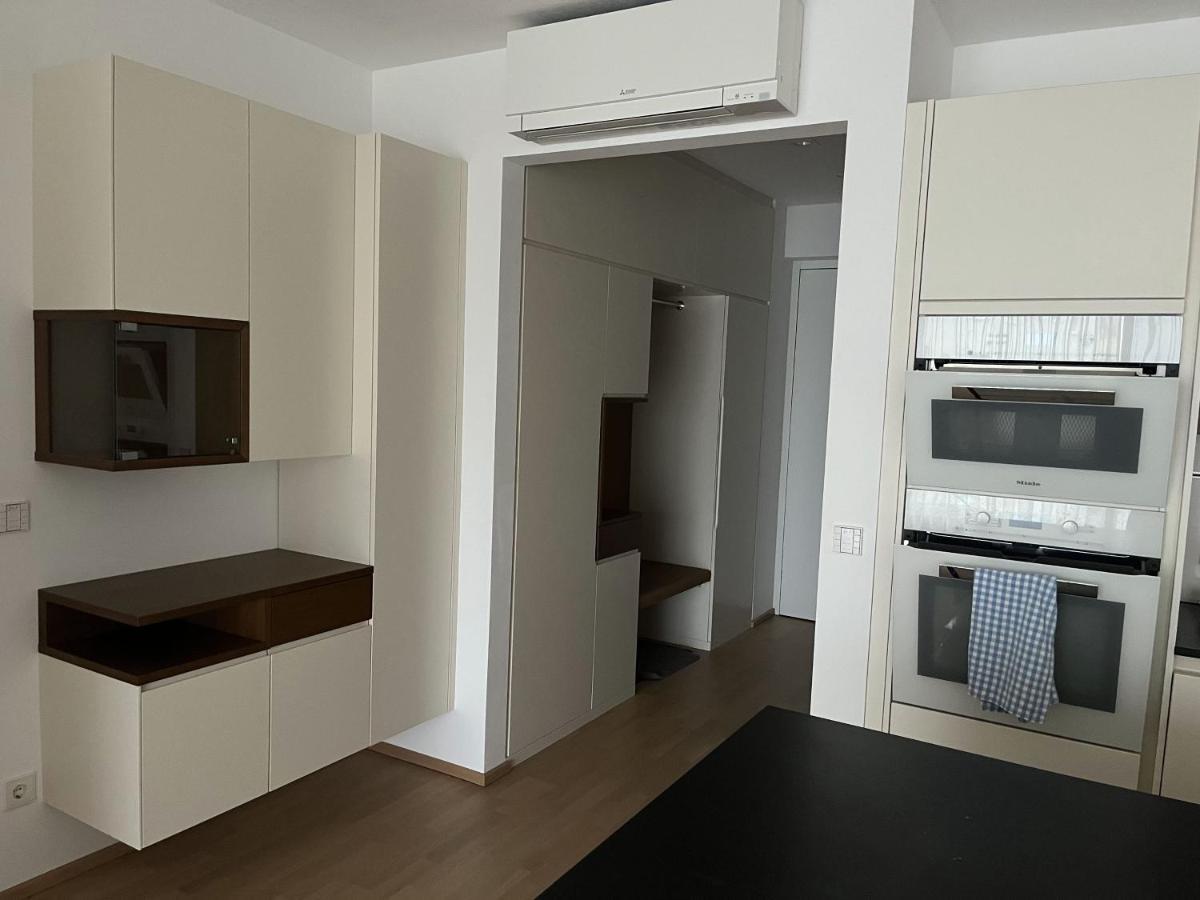 Luxusappartement Mit Garage Im Zentrum Винер Нойщат Екстериор снимка