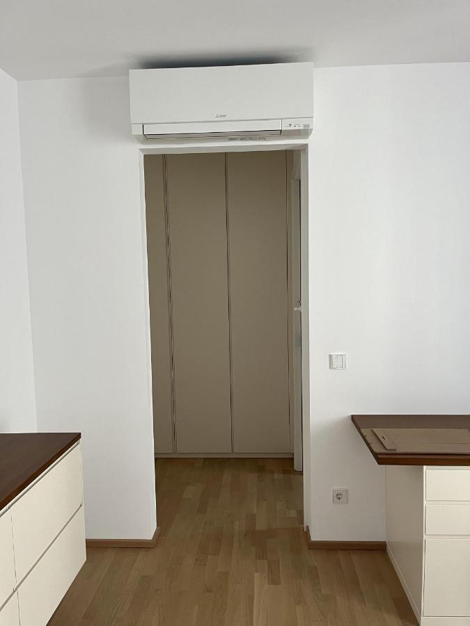 Luxusappartement Mit Garage Im Zentrum Винер Нойщат Екстериор снимка